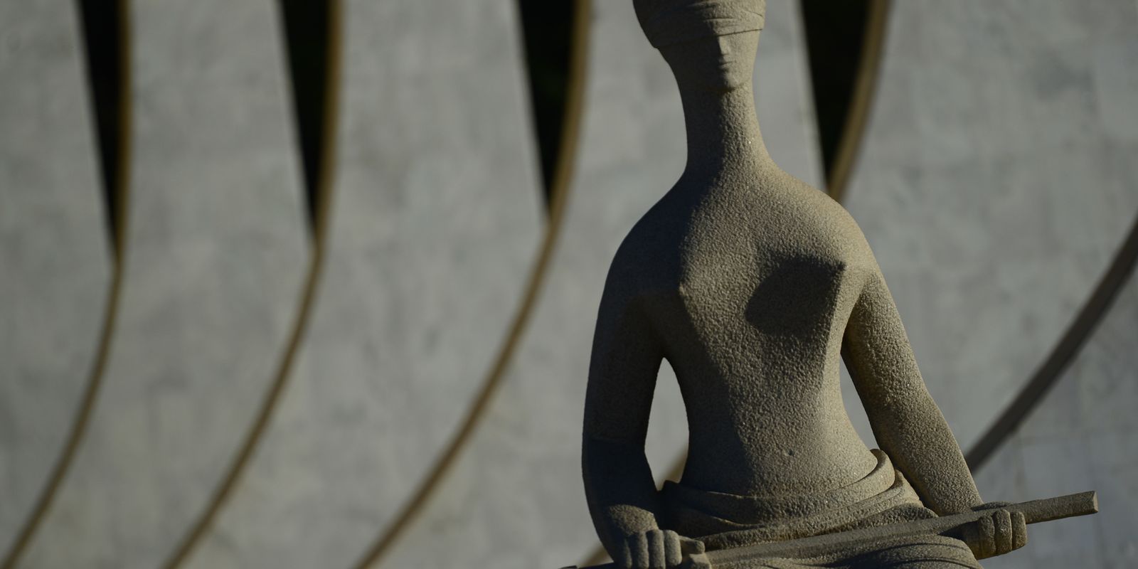 moraes-autoriza-bolsonaro-a-ser-submetido-a-ultrassom-na-prisao