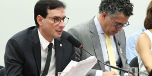 fim-da-escala-6×1:-relator-propoe-que-um-dia-de-folga-seja-no-domingo