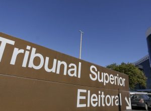 tse-retoma-julgamento-que-pode-cassar-governador-de-roraima